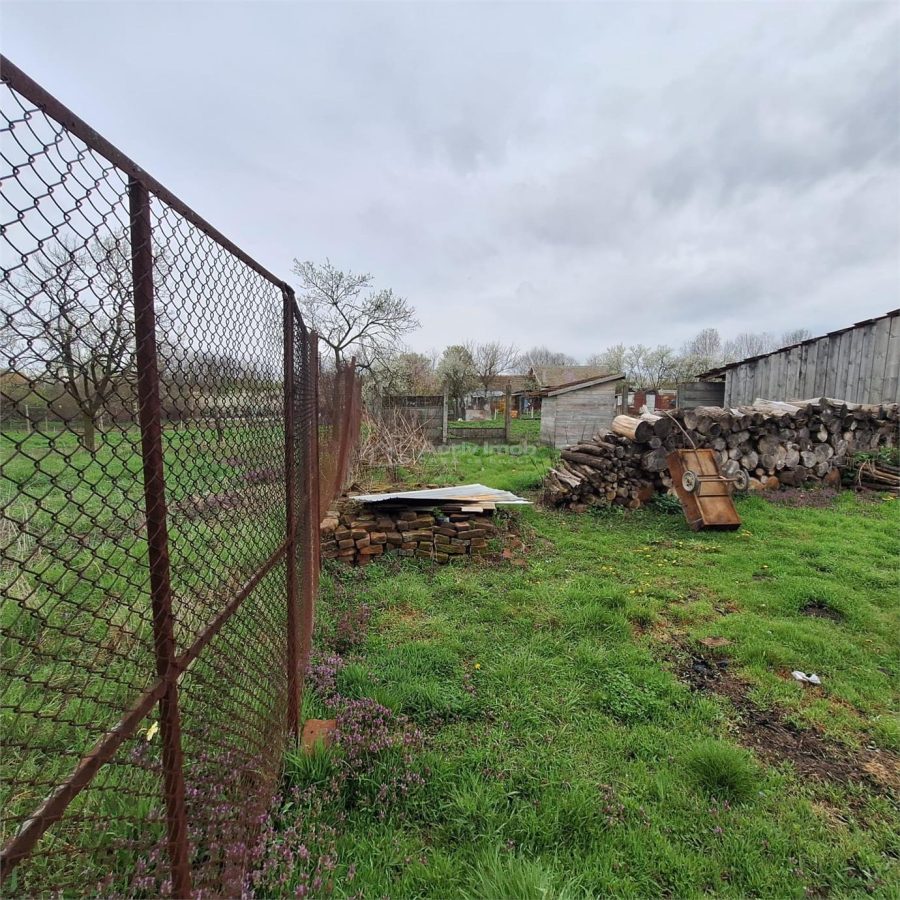 Casa cu Gradina si Teren, 4636 MP. Ghertenis - foto 13