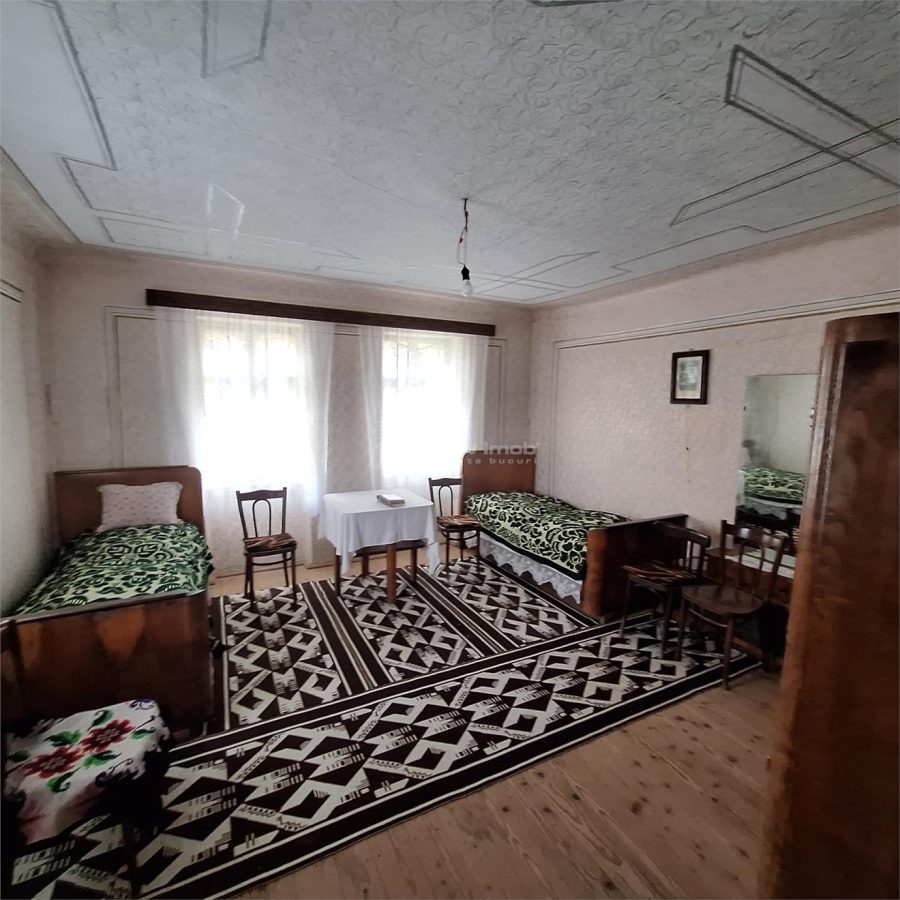 Casa cu Gradina si Teren, 4636 MP. Ghertenis - foto 3