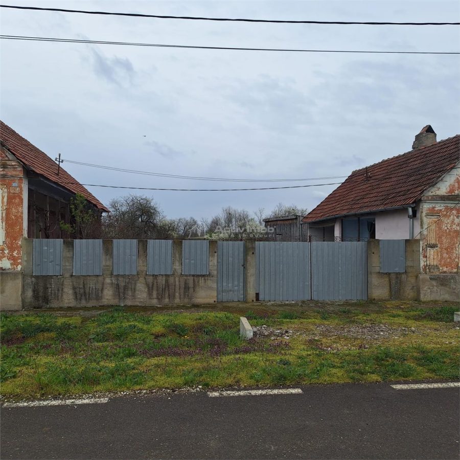 Casa cu Gradina si Teren, 4636 MP. Ghertenis - foto 24