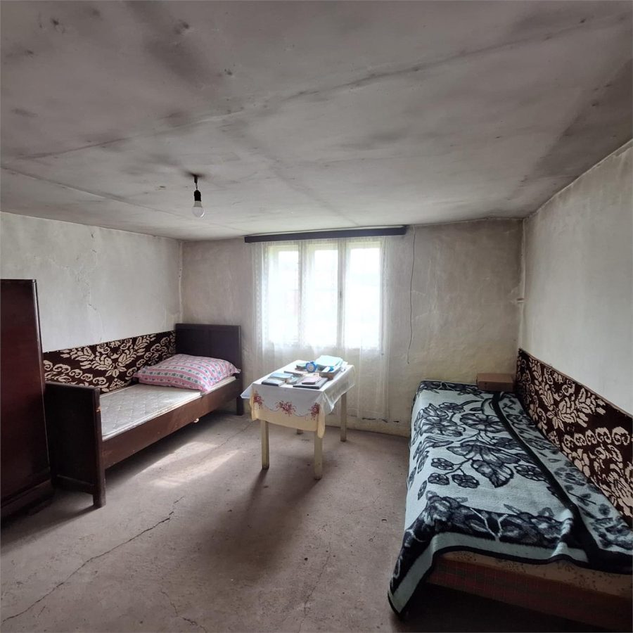 Casa cu Gradina si Teren, 4636 MP. Ghertenis - foto 5