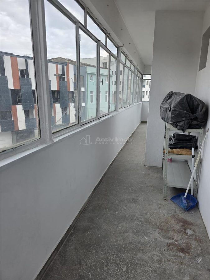Vanzare Apartament 3 Camere  Victoriei- Piata Sfintii Voievozi - foto 2
