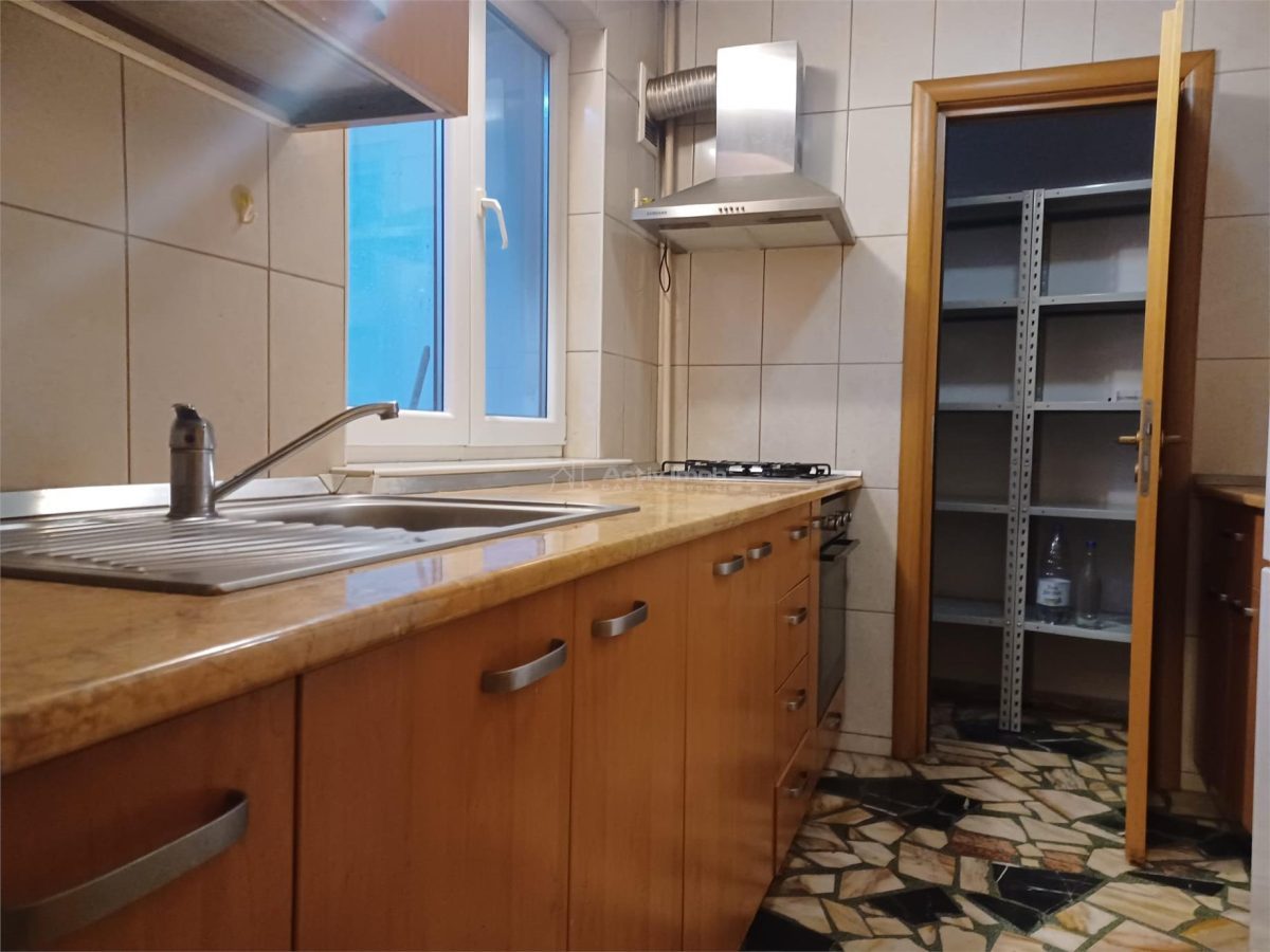 Vanzare Apartament 3 Camere  Victoriei- Piata Sfintii Voievozi - foto 9