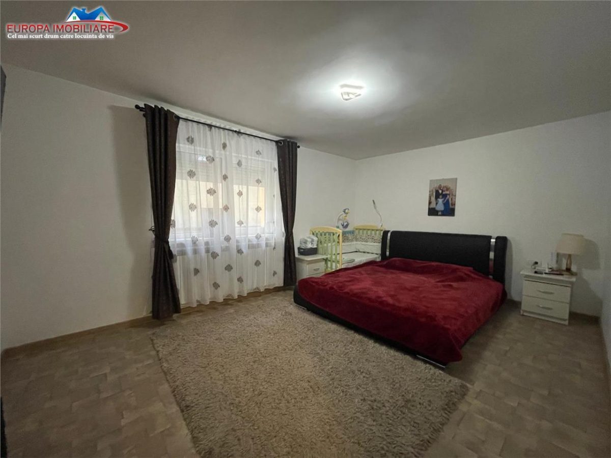 Casa P+M de vanzare zona centrala Tulcea - foto 11