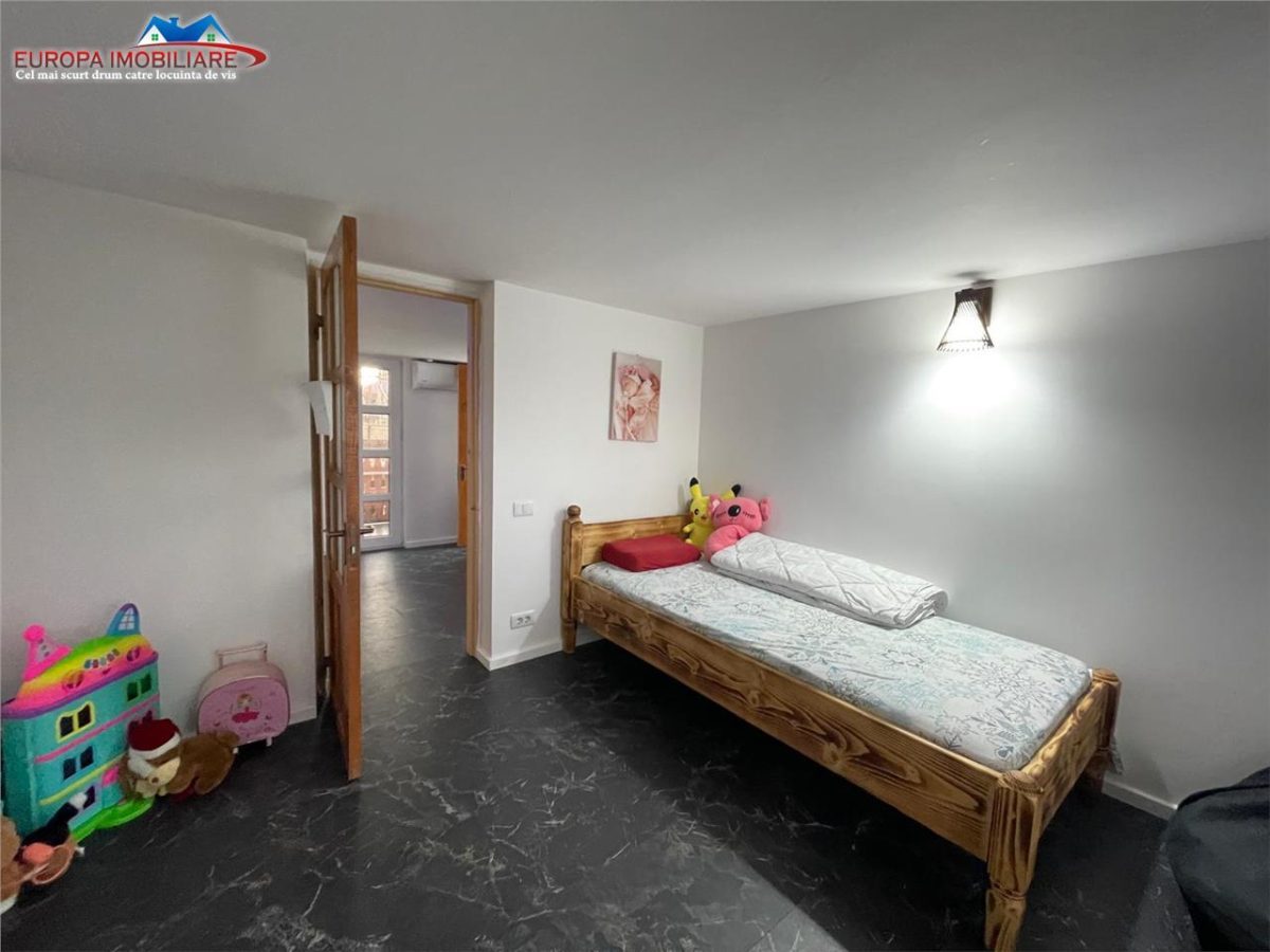 Casa P+M de vanzare zona centrala Tulcea - foto 18