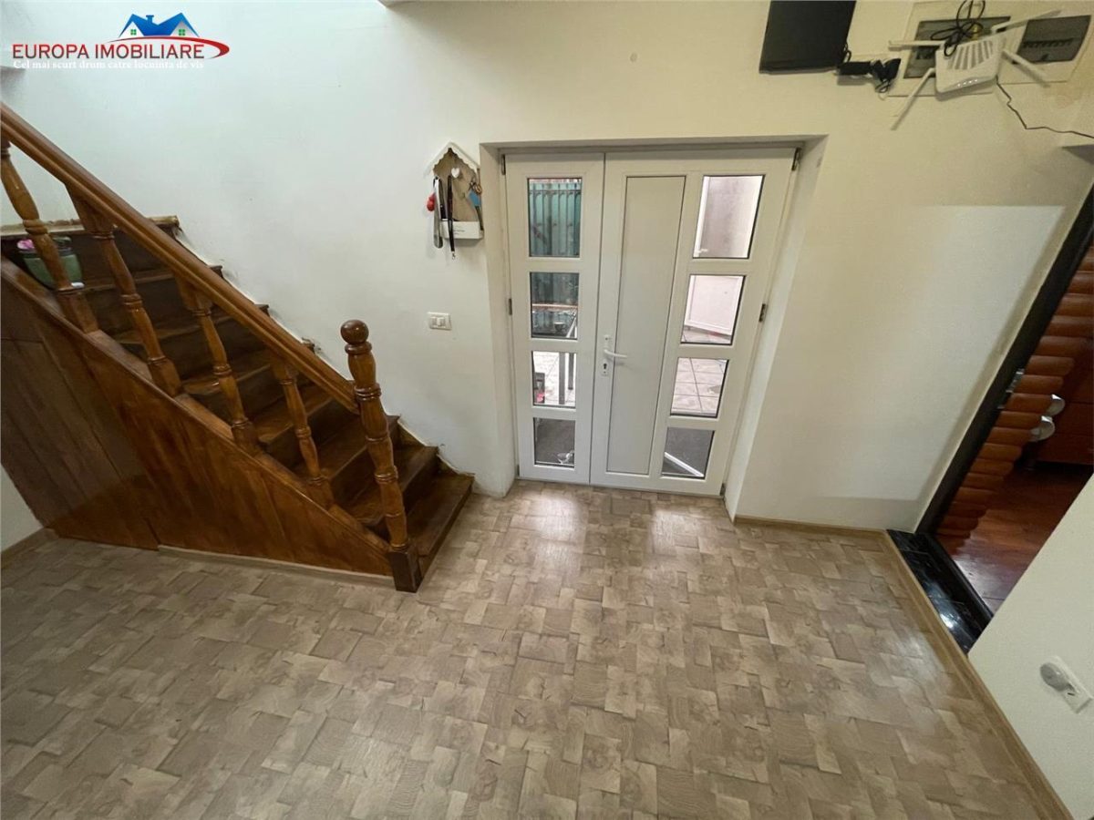 Casa P+M de vanzare zona centrala Tulcea - foto 5