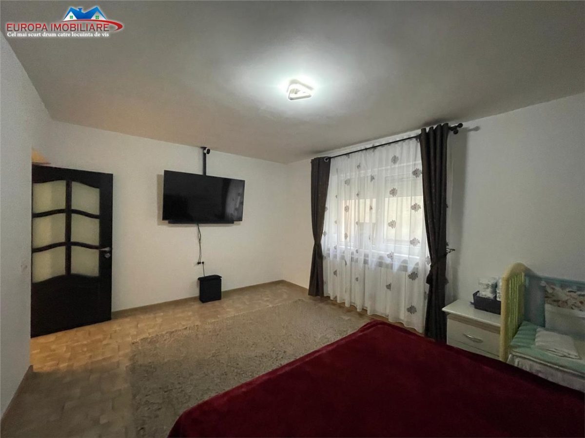 Casa P+M de vanzare zona centrala Tulcea - foto 8