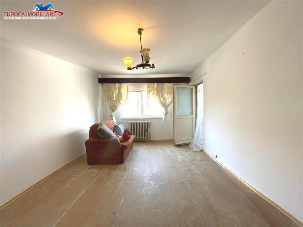 Apartament 2 camere de vanzare zona C5 Tulcea - 