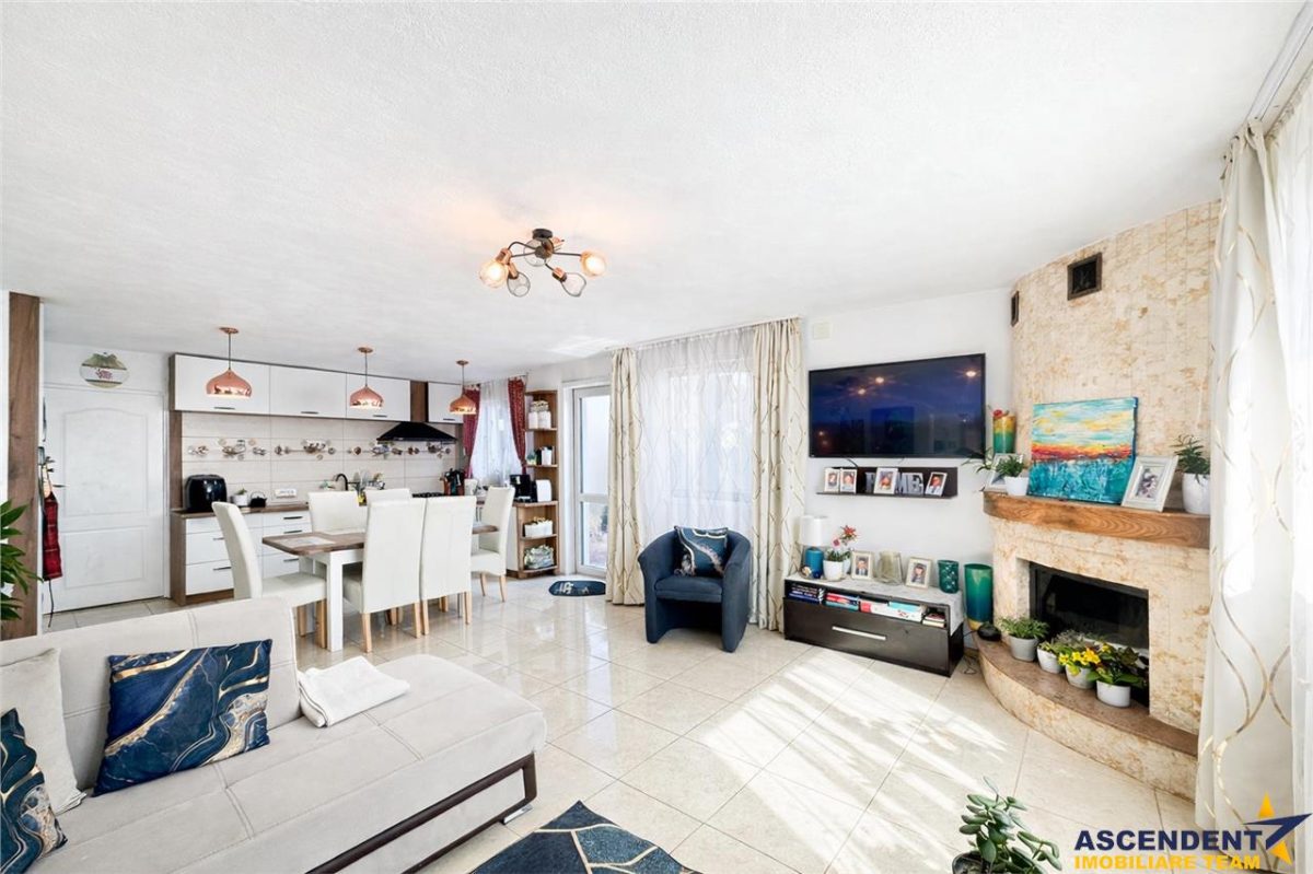 Casa primitoare si apreciabila, areal cu liniste, gradina frumoasa, Sancraiu,Szalomer Covasna - foto 2