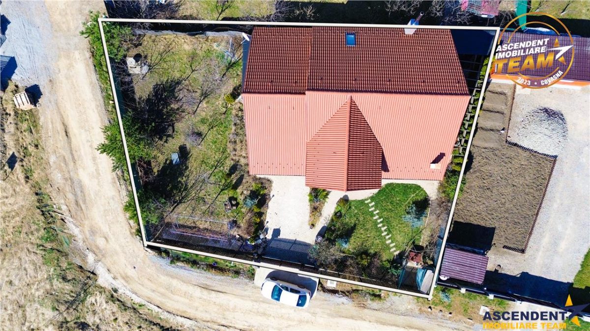 Casa primitoare si apreciabila, areal cu liniste, gradina frumoasa, Sancraiu,Szalomer Covasna - foto 12