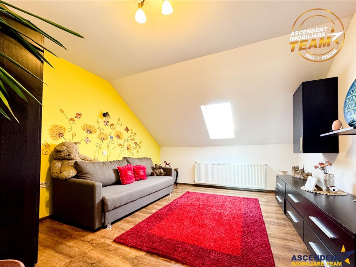 Casa primitoare si apreciabila, areal cu liniste, gradina frumoasa, Sancraiu,Szalomer Covasna - foto 9