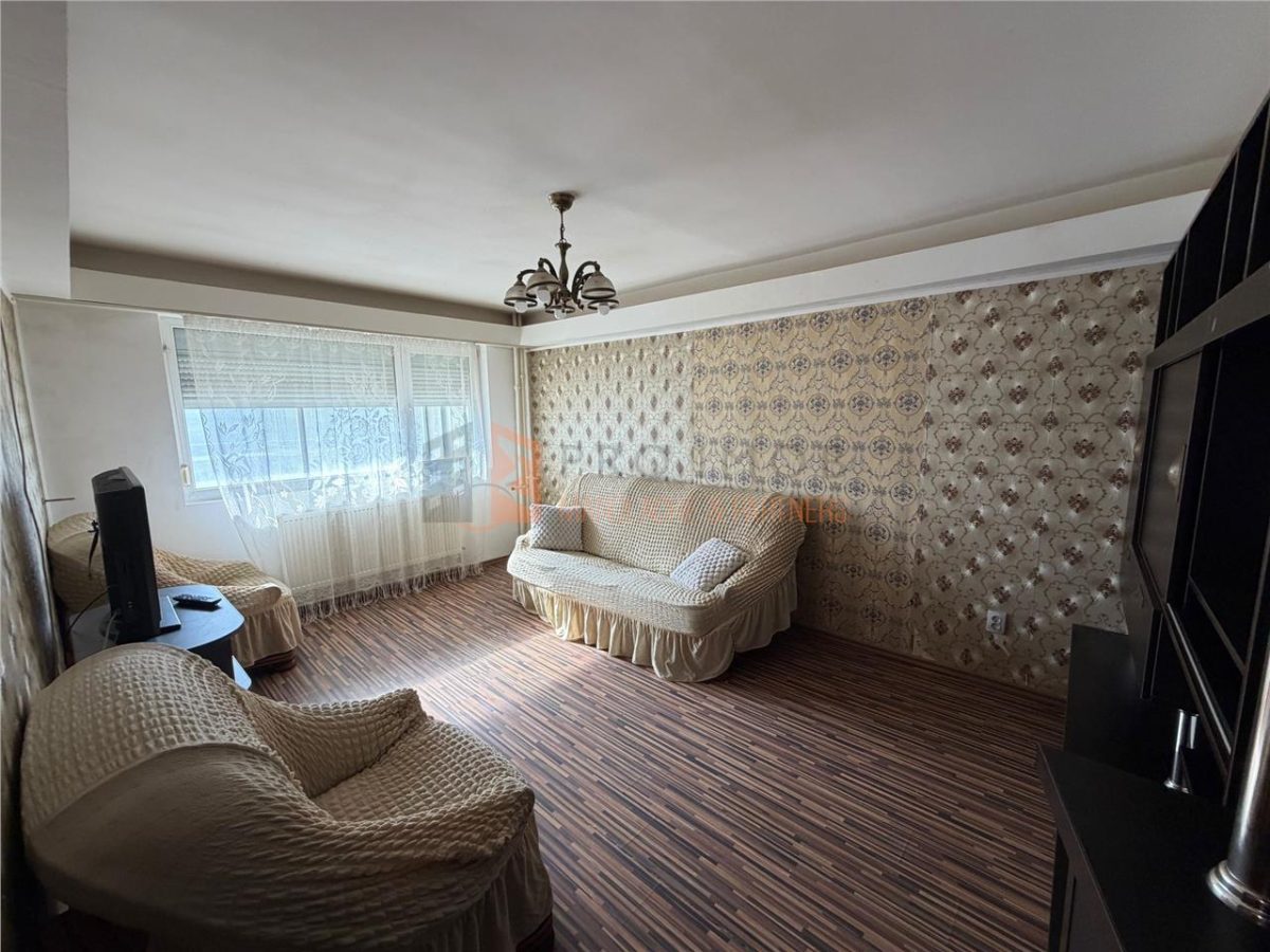 Apartament 3 camere cf 1 decomandat zona Micro 3 - 