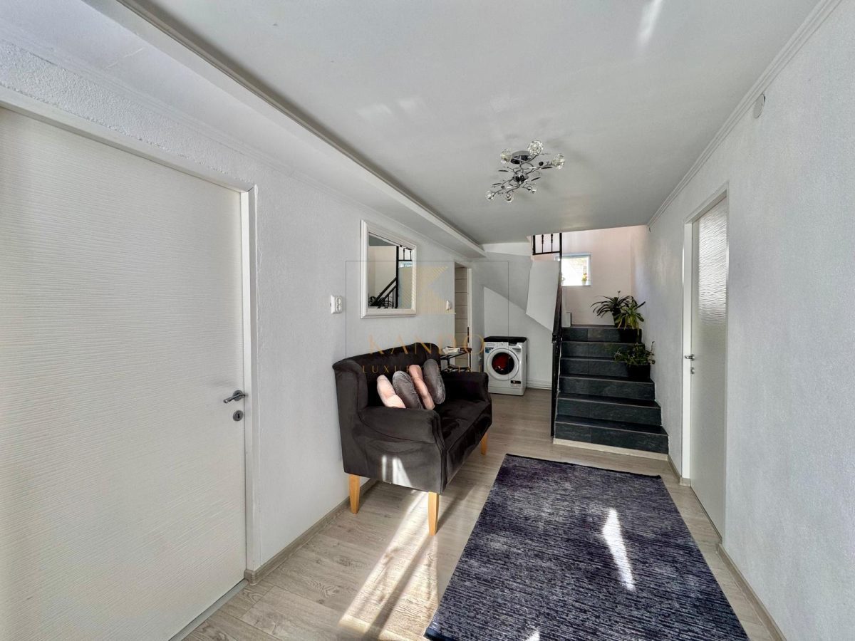 Casa + teren de vanzare in Campulung | Ideala locuinta sau casa de vacanta - foto 2