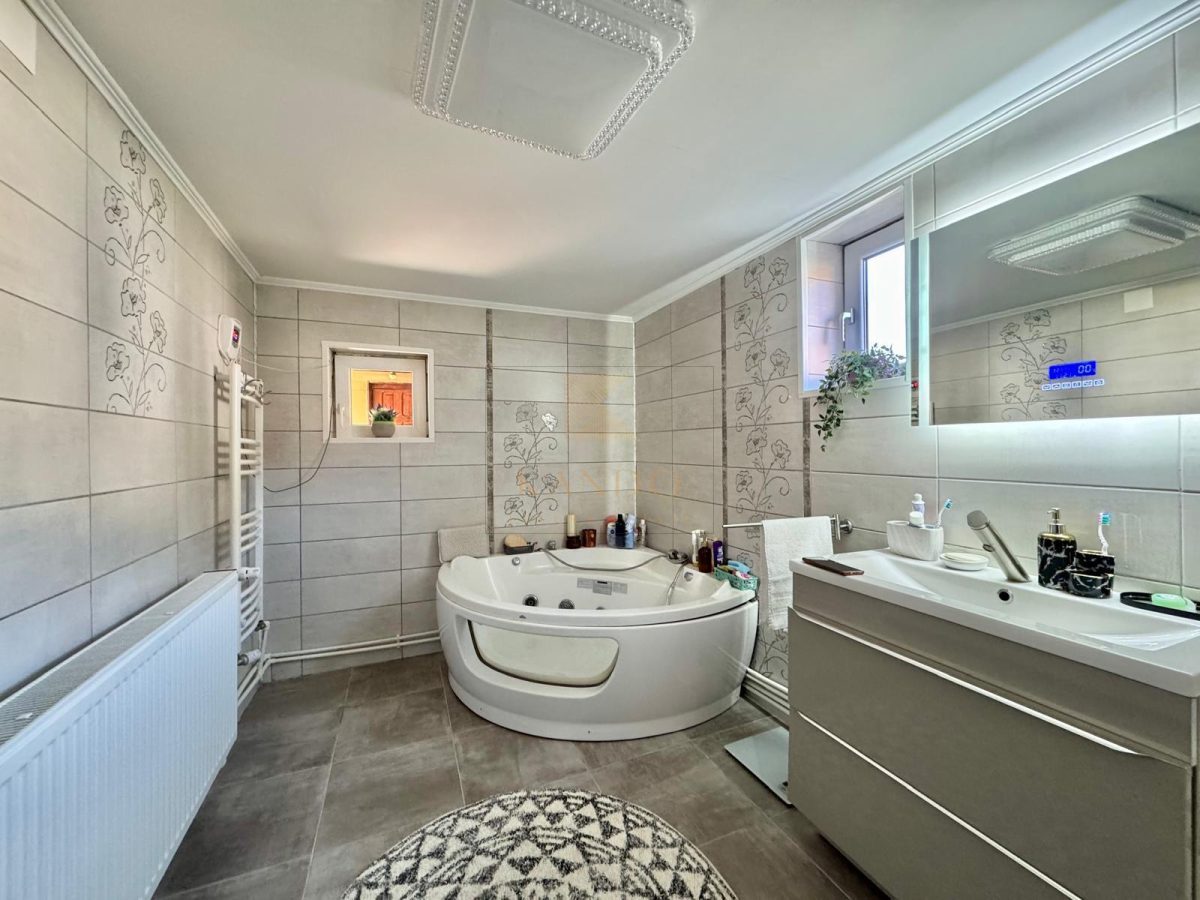 Casa + teren de vanzare in Campulung | Ideala locuinta sau casa de vacanta - foto 7