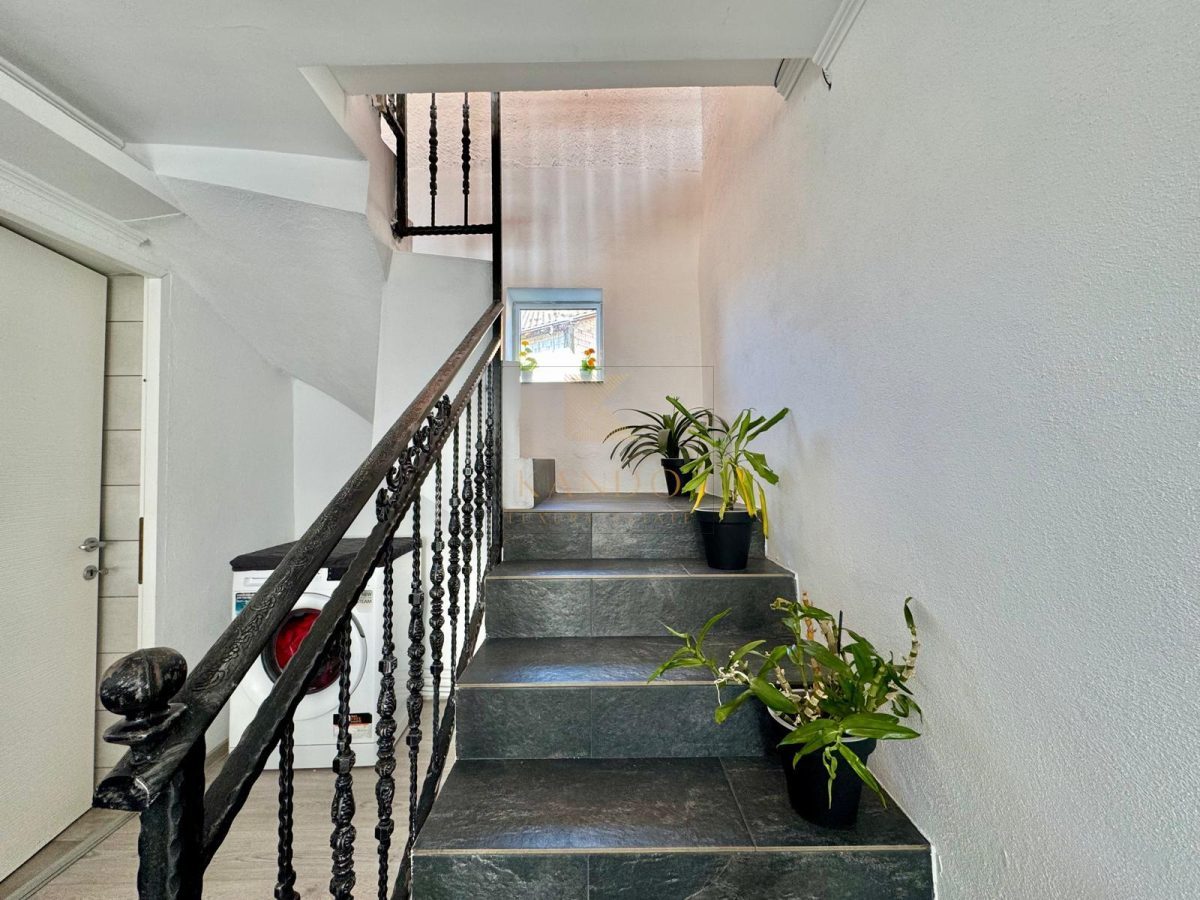 Casa + teren de vanzare in Campulung | Ideala locuinta sau casa de vacanta - foto 9