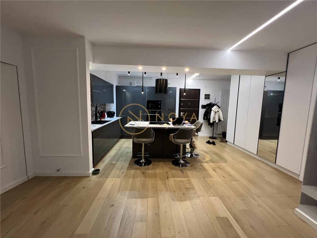 Vanzare apartament cu 3 camere in zona Aviatiei metrou Pipera mobilat - 