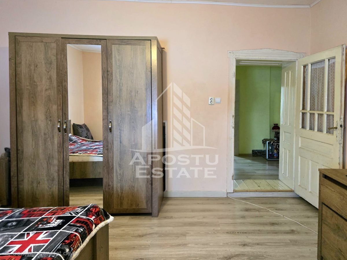 Casa de vanzare in Curtici. - foto 2