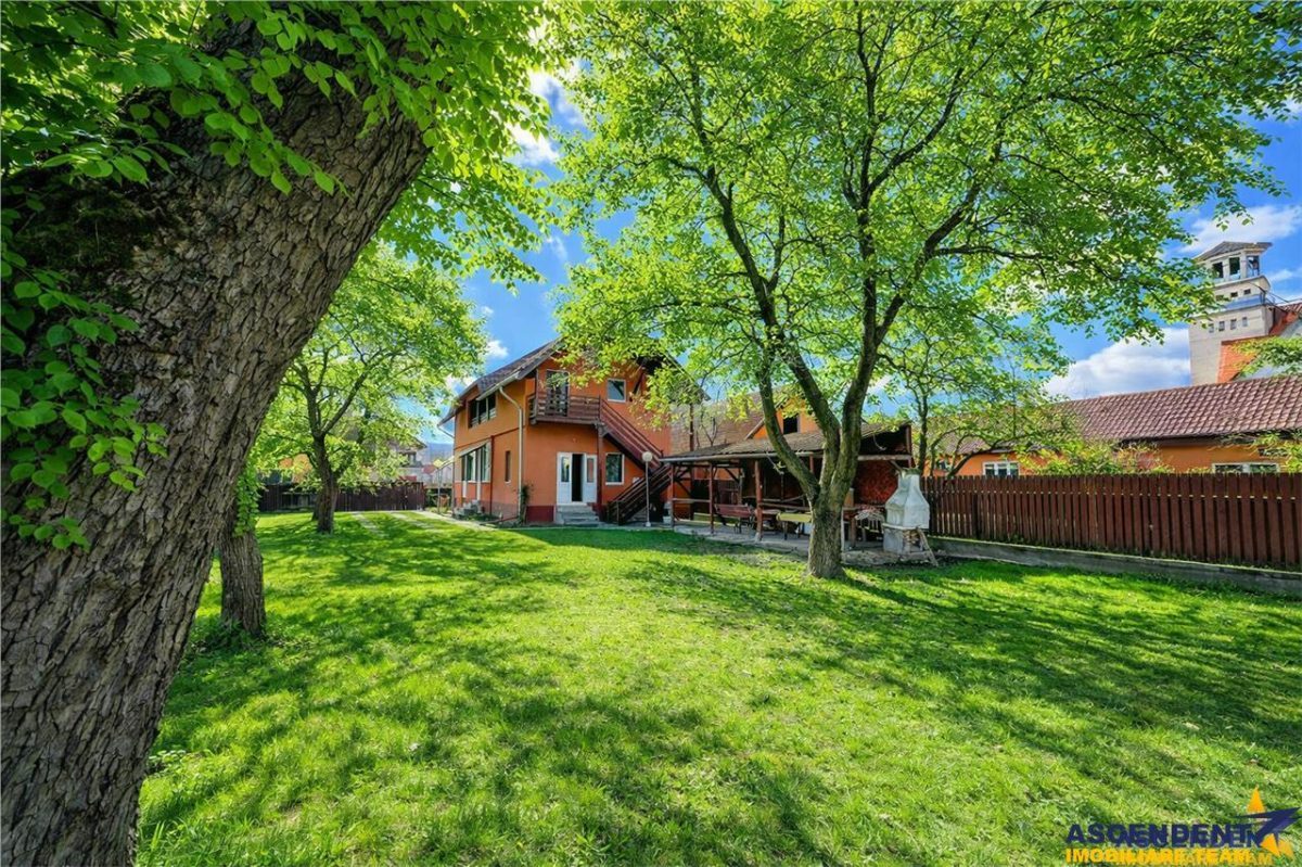 FILM! Vila pe 7 camere: rezidential/ turism, in Covasna, Central - 