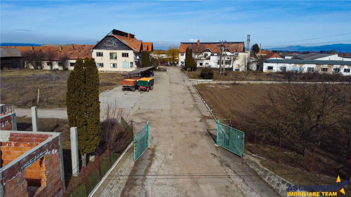 FILM! Complex agrozootehnic cu traditie, echipat + pretios potential multiplu - foto 10