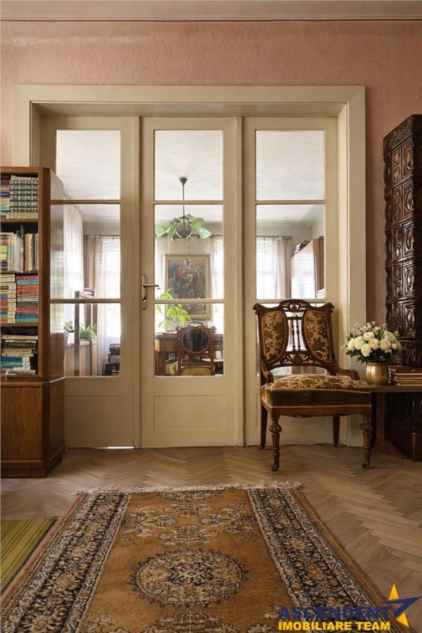 Casa, cu 850 mp gradina, Centrul Istoric - Schei, Brasov - foto 2