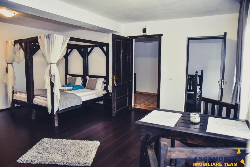 Aleasa Pensiune, pe 1.400 mp teren, in curcubeu montan, Bran - Poarta, Brasov - foto 2