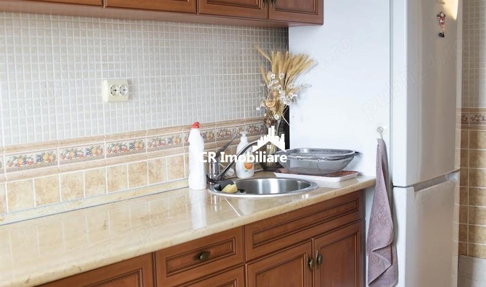 Garsoniera, Tei - foto 2