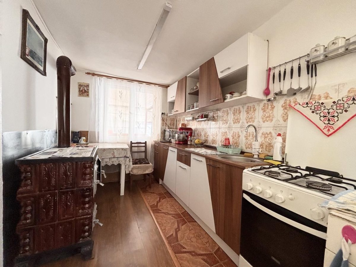 Casa pe un nivel, 500 mp teren, langa Palatul Baroc Oradea â€“ zona foarte linistita - foto 11