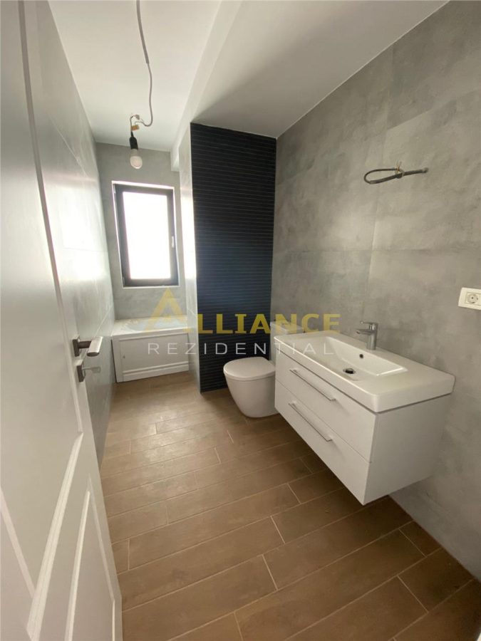 Casa Tip Duplex - 5 camere 4 bai - Mutare Imediata - - foto 14