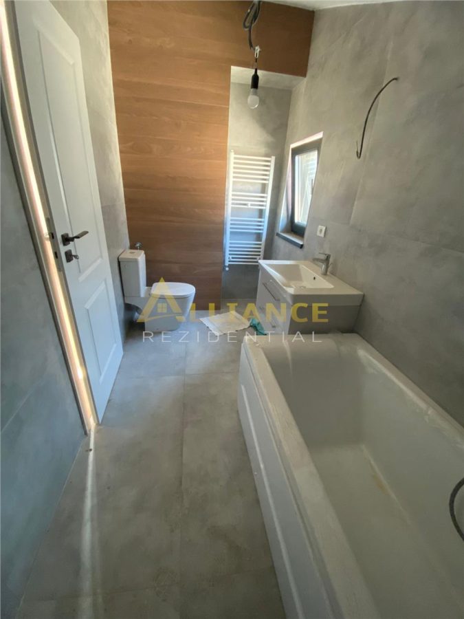 Casa Tip Duplex - 5 camere 4 bai - Mutare Imediata - - foto 18