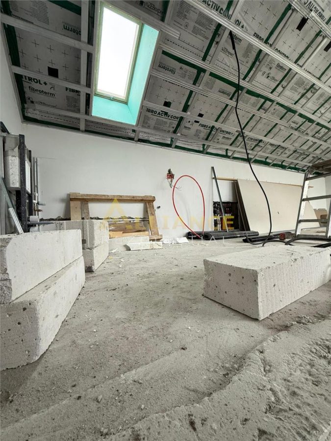 Casa Tip Duplex P+1+M cu 5 camere - 4 bai, 180 MPU, Teren - 190 MP - Comision 0% - foto 13