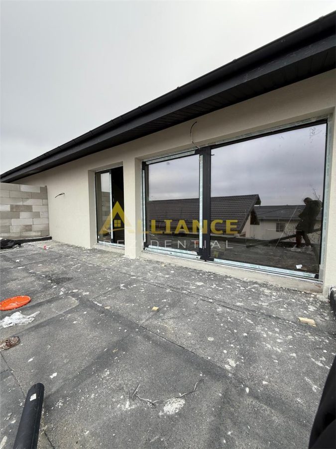 Casa Tip Duplex P+1+M cu 5 camere - 4 bai, 180 MPU, Teren - 190 MP - Comision 0% - foto 16