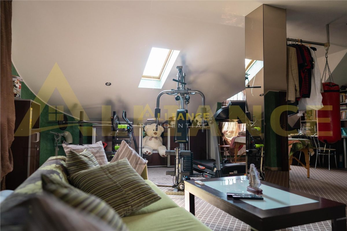 Casa Individuala - 766mp - Piscina si foisor- 7 camere 7 bai - foto 15