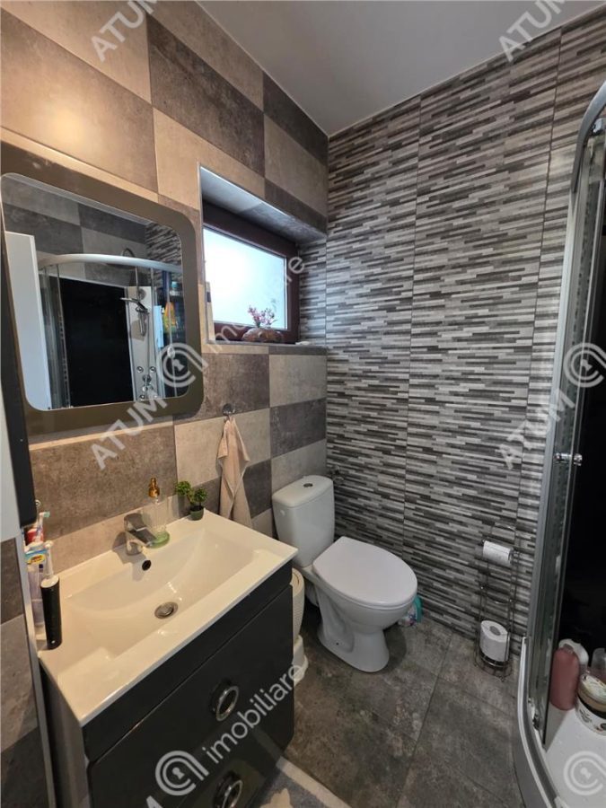 Casa pe 2 nivele 4 camere decomadate 2 bai zona Arhitectilor Sibiu - foto 12