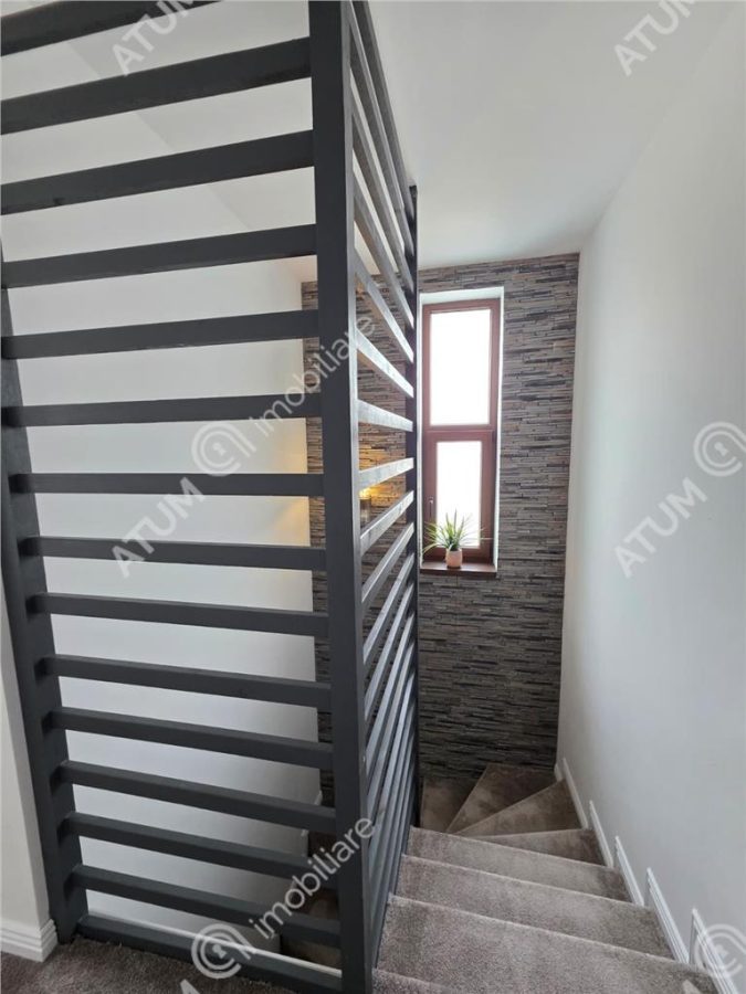 Casa pe 2 nivele 4 camere decomadate 2 bai zona Arhitectilor Sibiu - foto 16