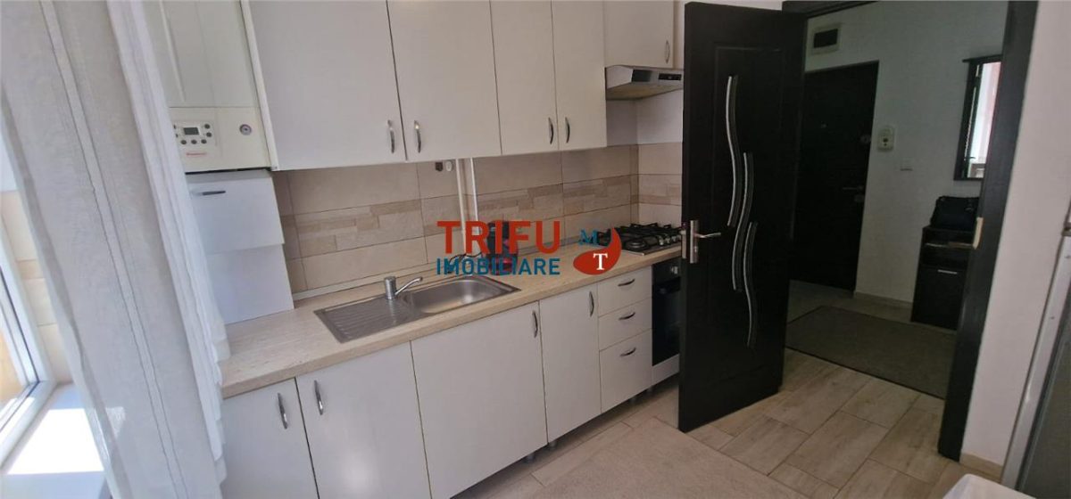 Apartament 2 camere de vanzare et.3 zona ultracentrala - foto 4