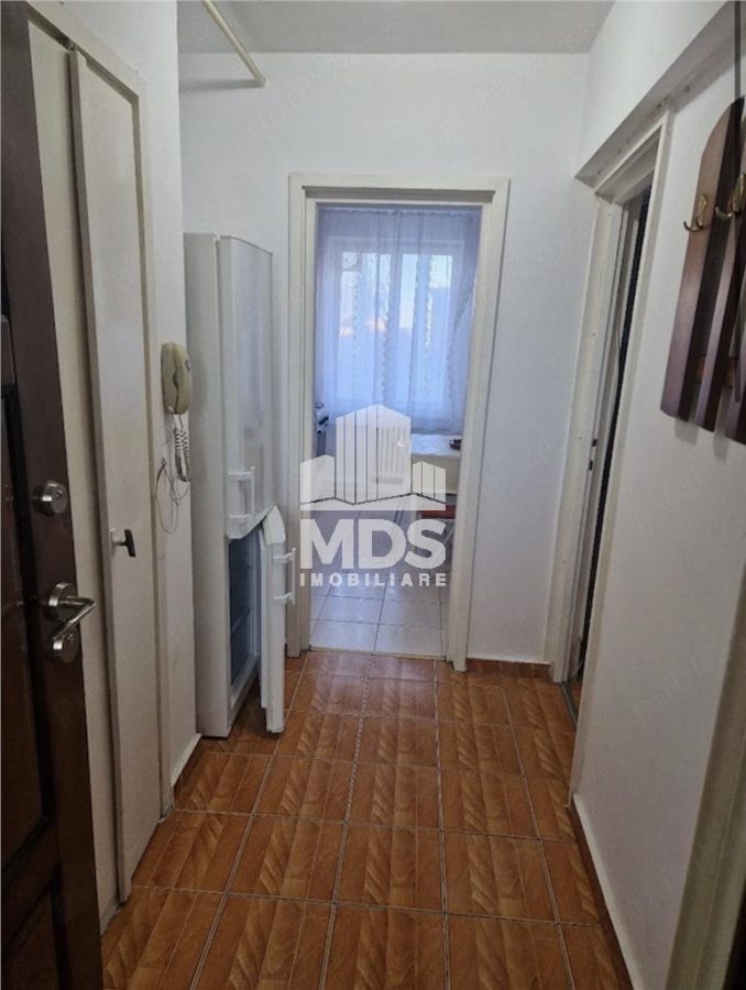 Etaj intermediar cu 3 balcoane, mobilat si utilat - foto 5