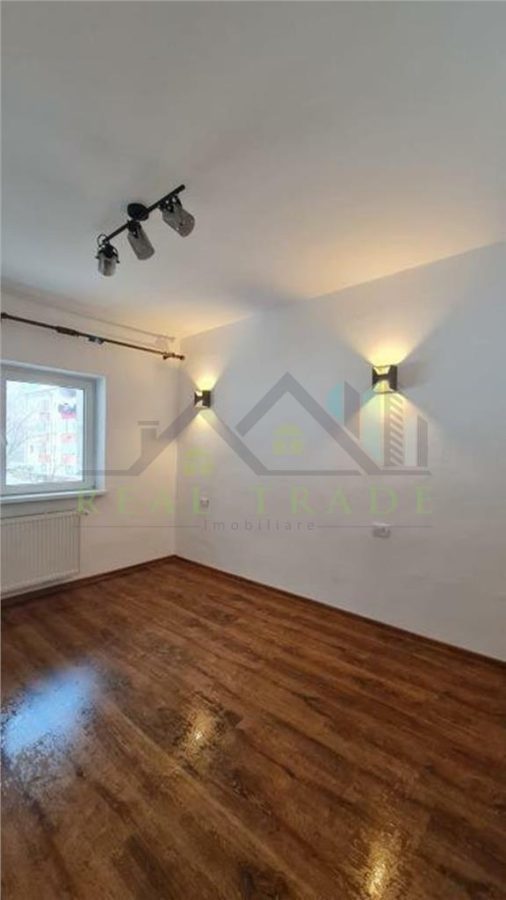 Apartament 2 camere decomandat, renovat Racadau - foto 3