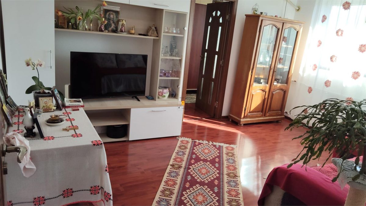 Apartament 2 camere zona Vest - foto 2