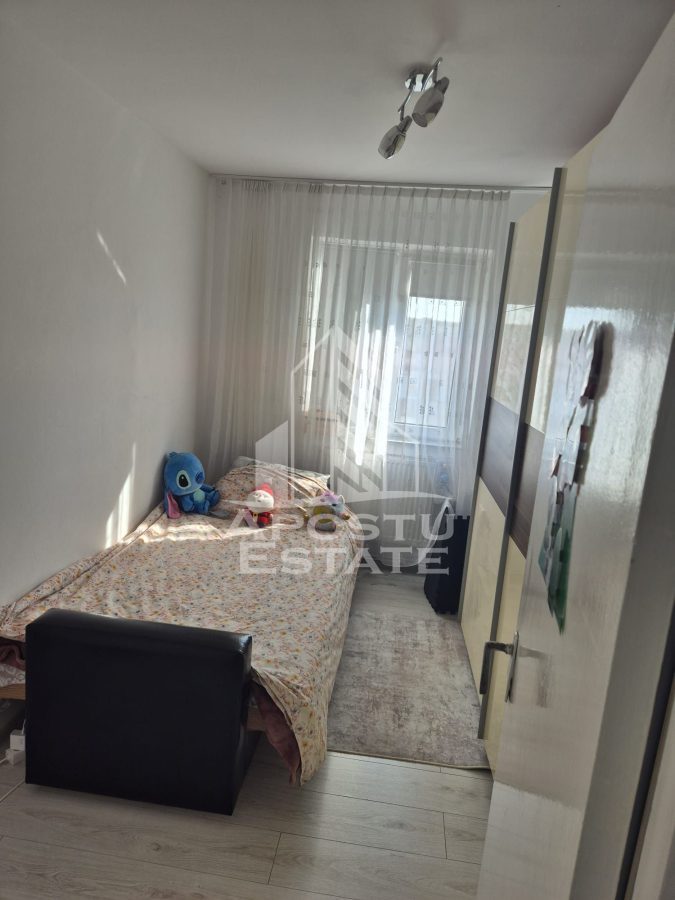 Apartament cu 3 camere,mobilat si utilat cu boxa,Bulevardul Cetatii - foto 11