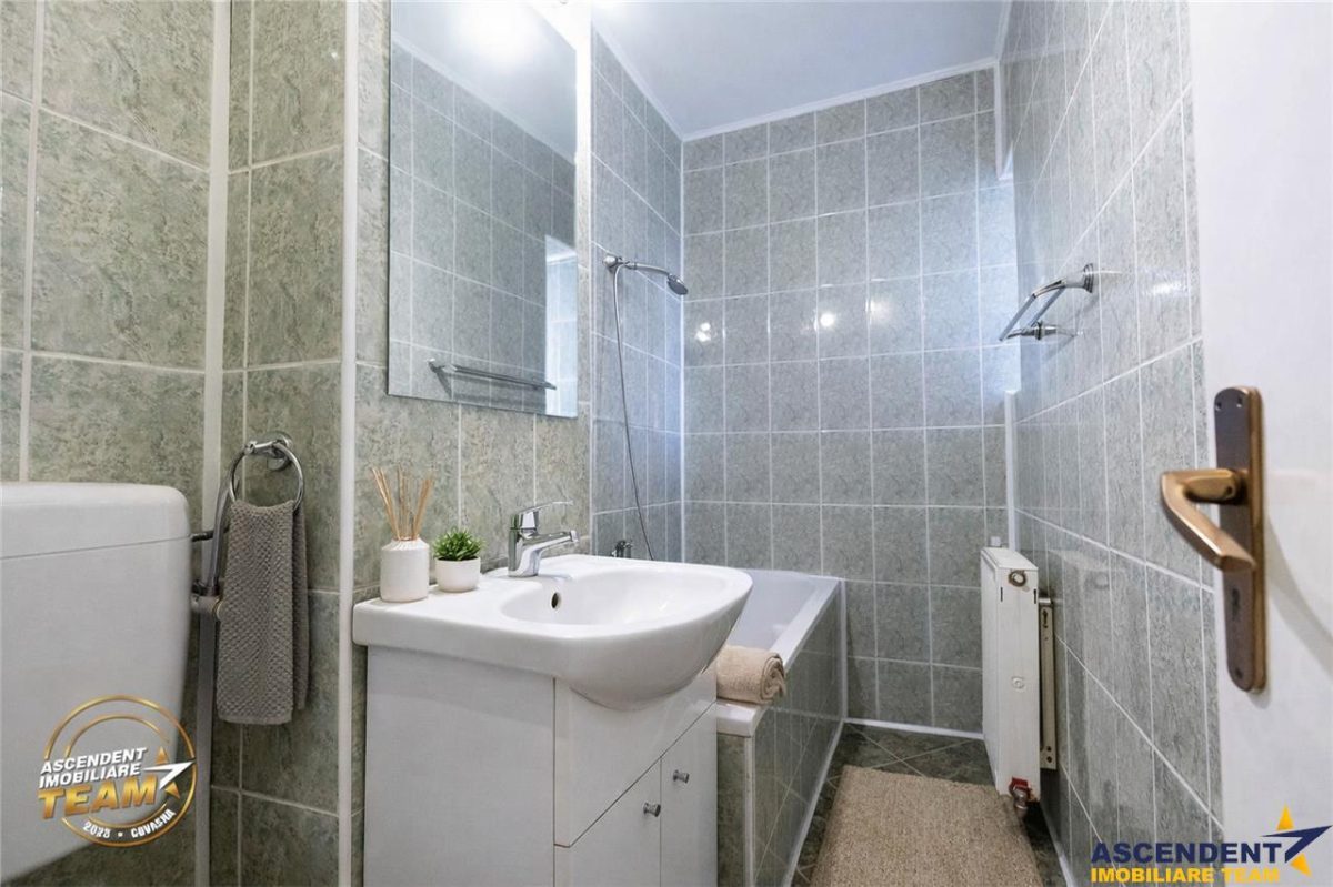 FILM:Apartament cu 4 camere,2 bai,2 balcoane,2 garaje,Targu Secuiesc,Covasna - foto 5