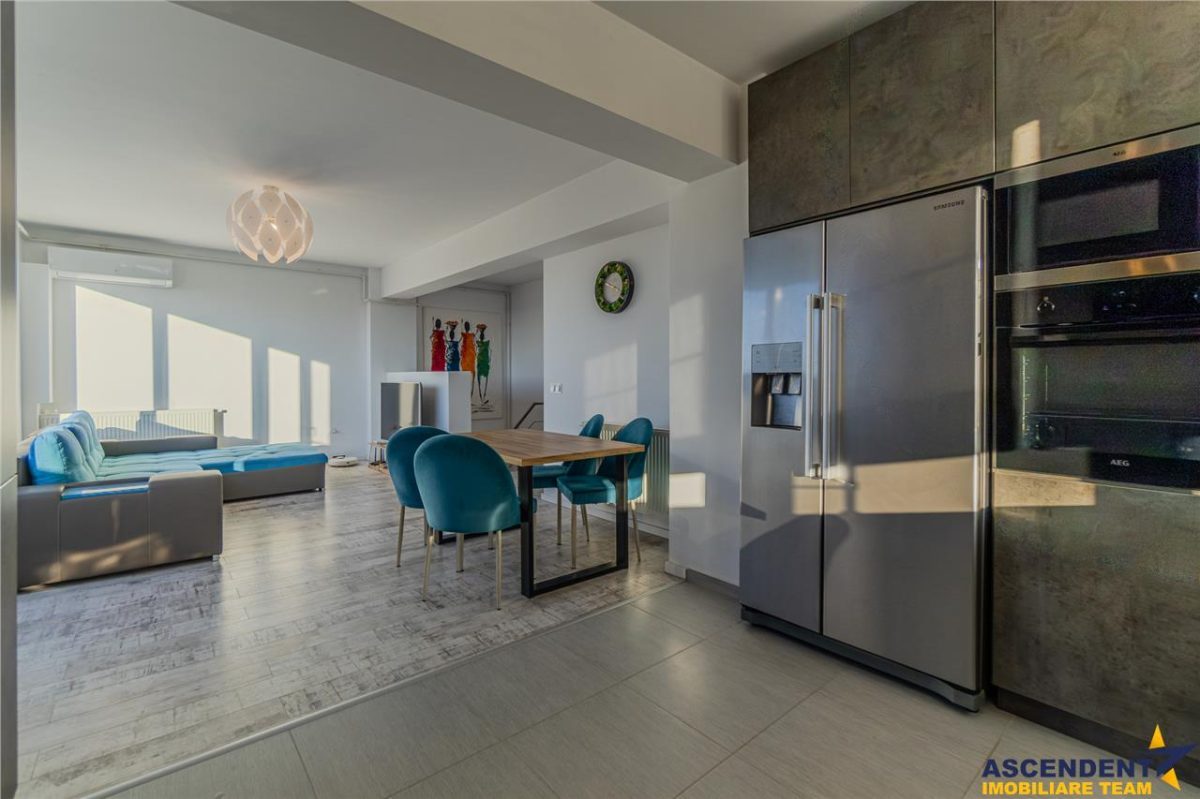 FILM&3D! Penthouse spatios,luminos,terasa generoasa,Maurer,Tractorul,Brasov. - foto 16