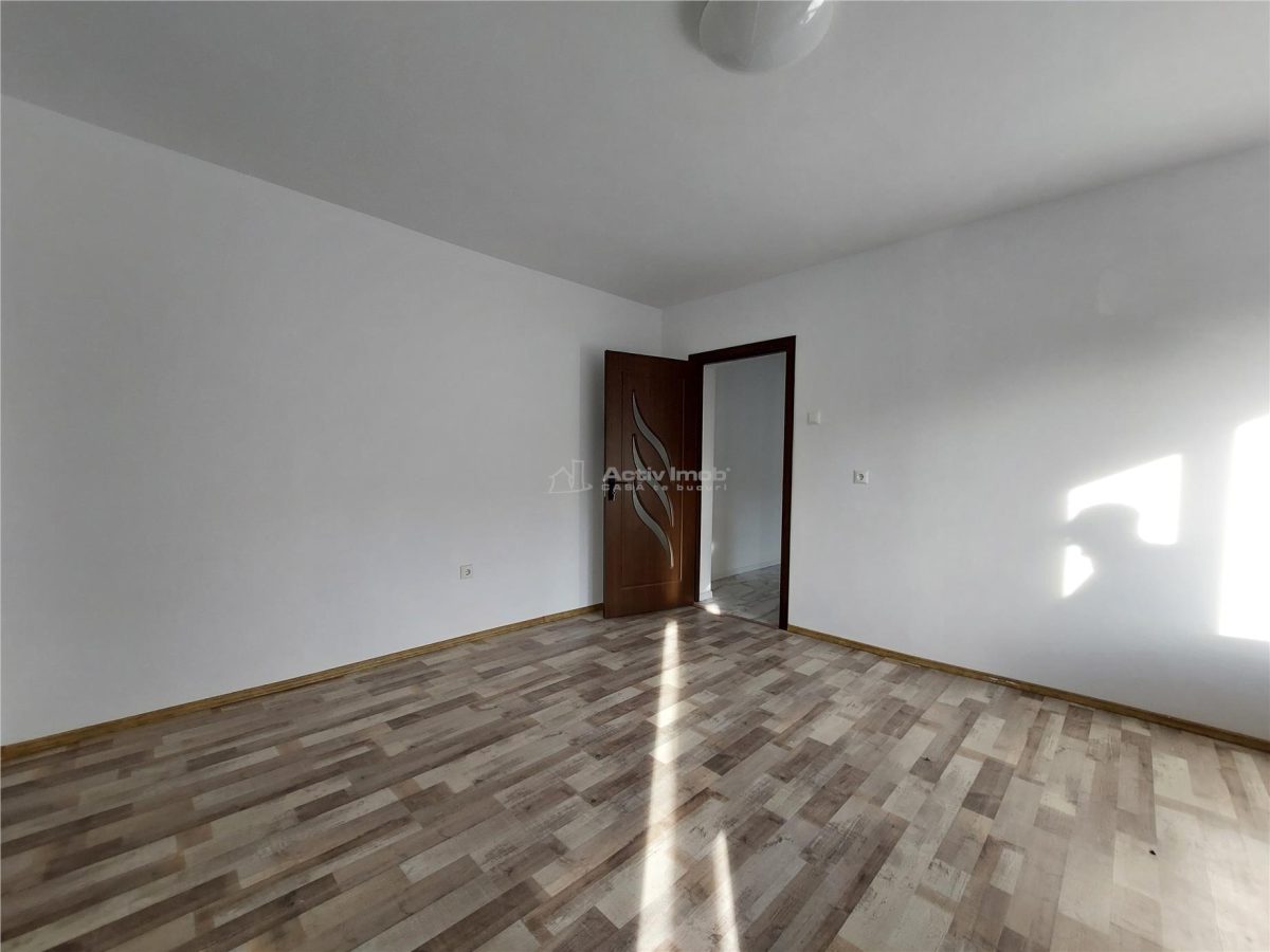 3 camere, 48 mp, etaj 2, complet renovat, zona Crang, Aleea Tineretului - foto 3
