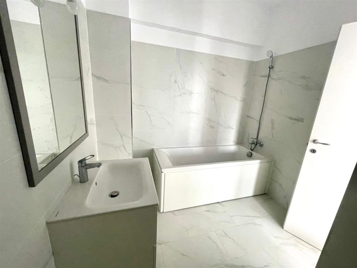 1 CAM CENTRU PALAS , PARCARE,PRIMA INCHIRIERE UNIREA TOWERS DEC - 430EUR - foto 19