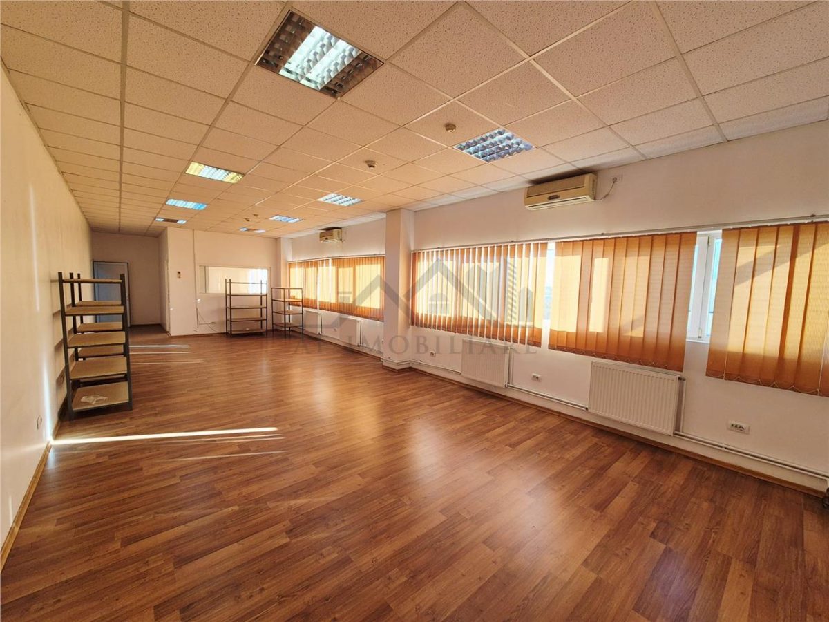 Spatiu comercial 200 mp - foto 5