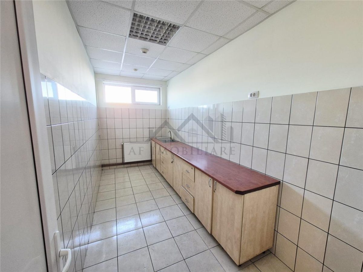 Spatiu comercial 200 mp - foto 7