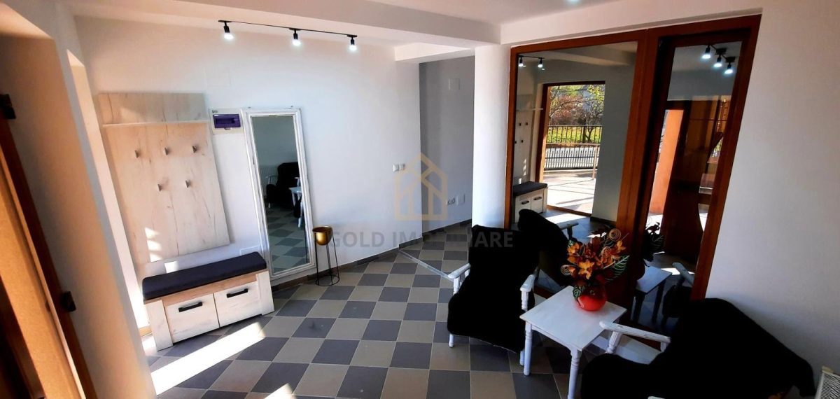 Apartament Spațios în Vilă de Închiriat - foto 8
