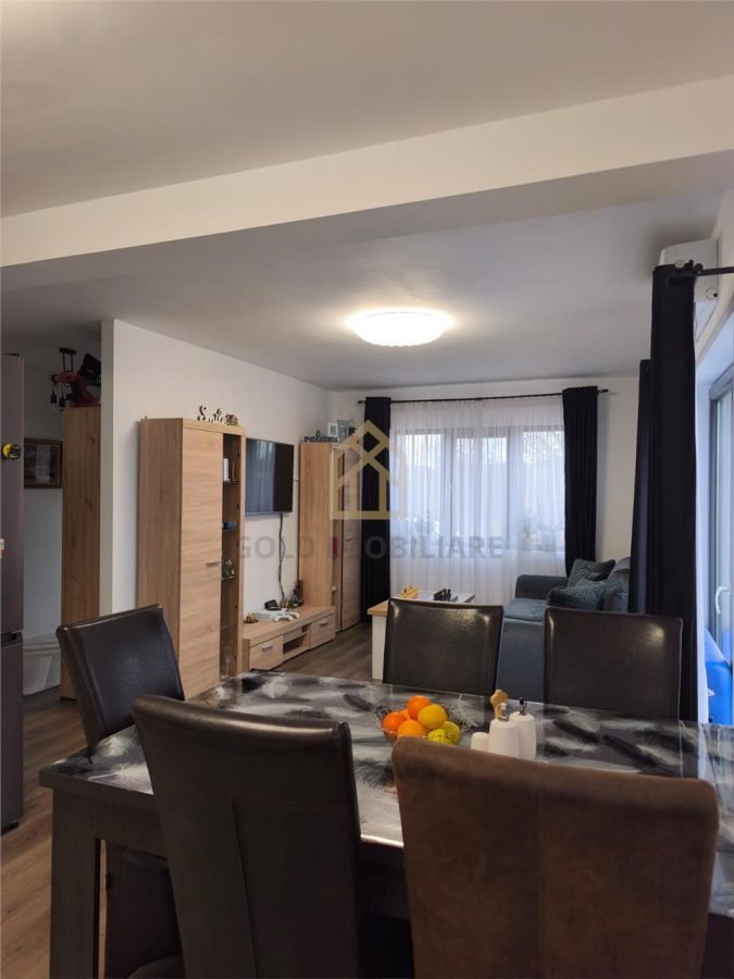 Casă 4 camere de vânzare â€“ Cătălina - foto 3