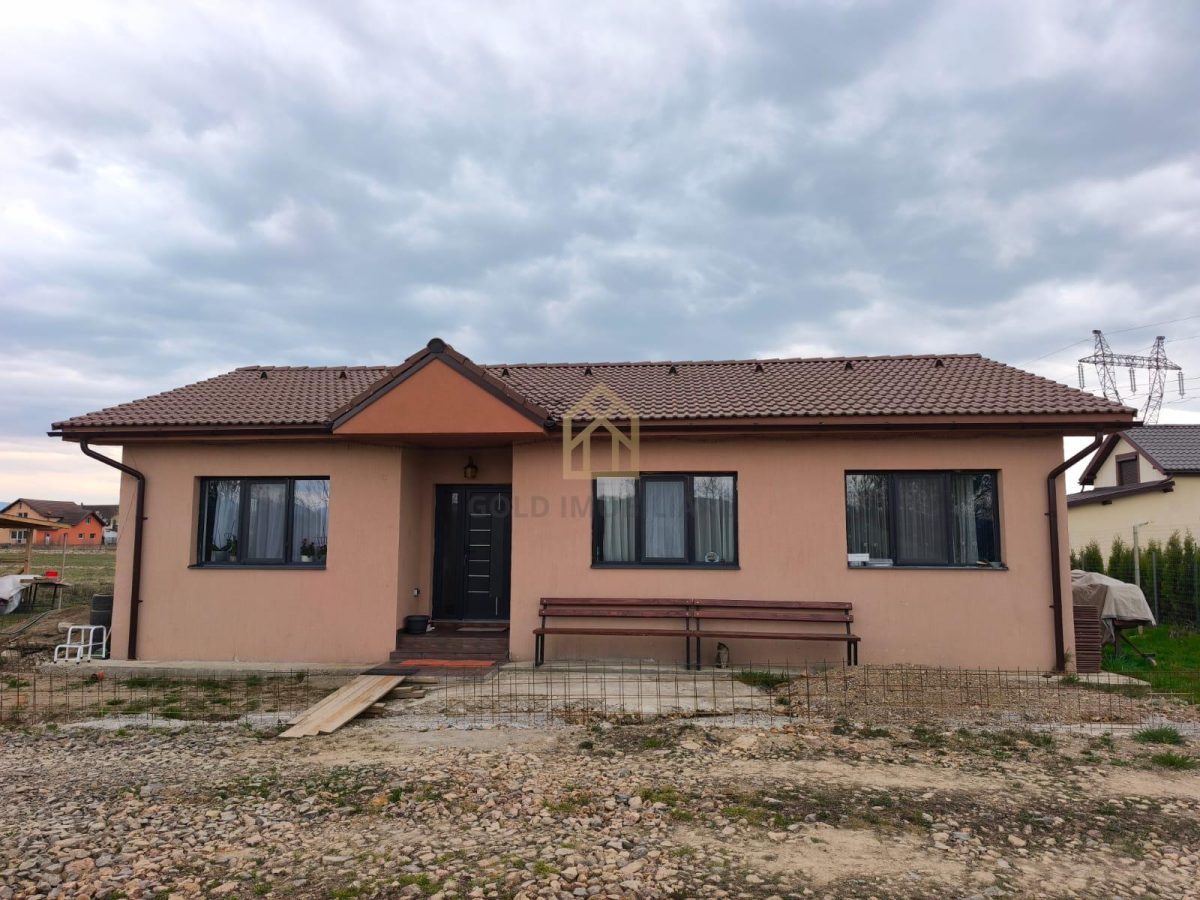 Casă 4 camere de vânzare â€“ Cătălina - foto 10