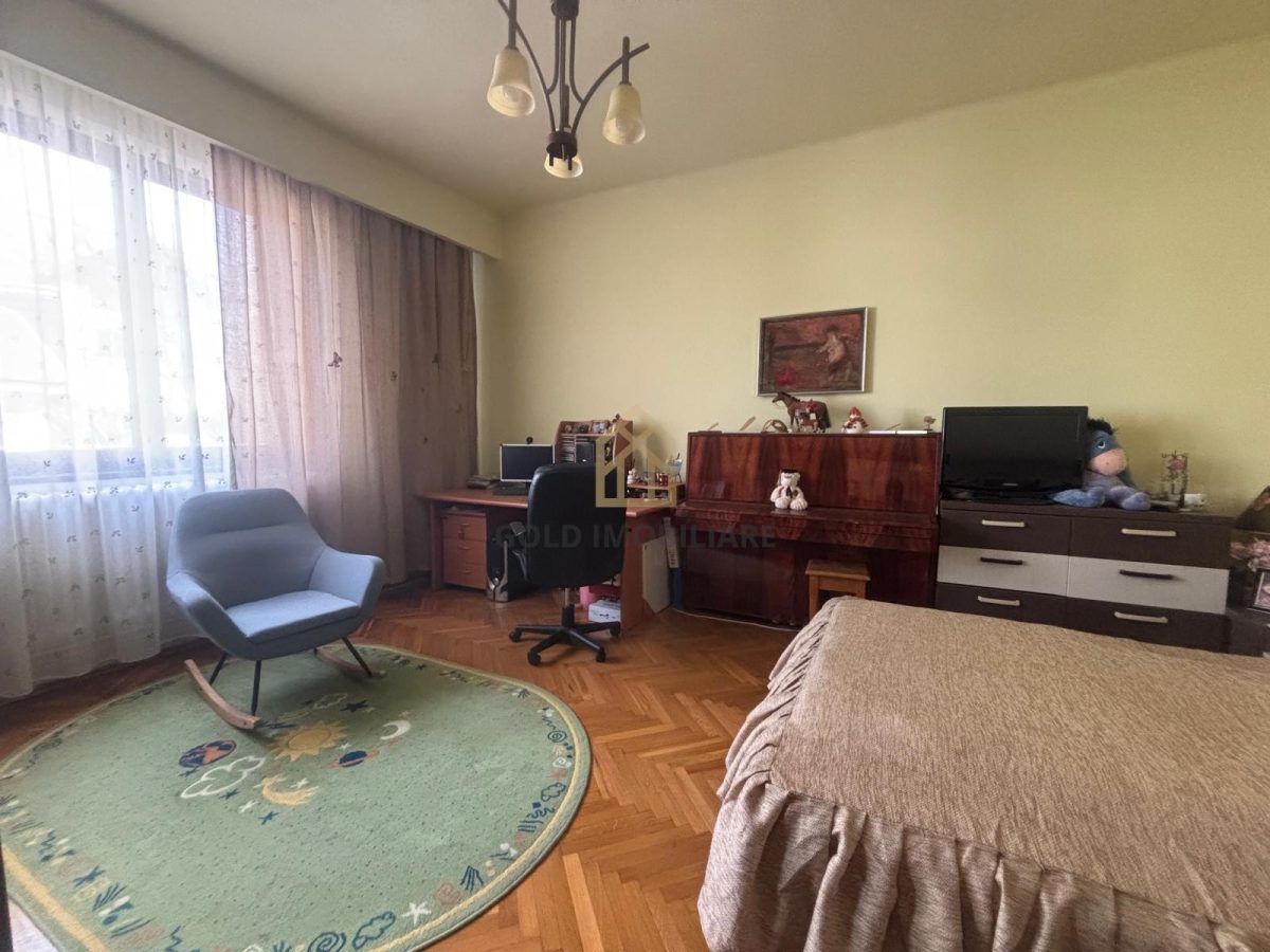 Casă de vânzare â€“ 3 camere, zonă excelentă, lângă Parcul Mare, Baia Mare - foto 4