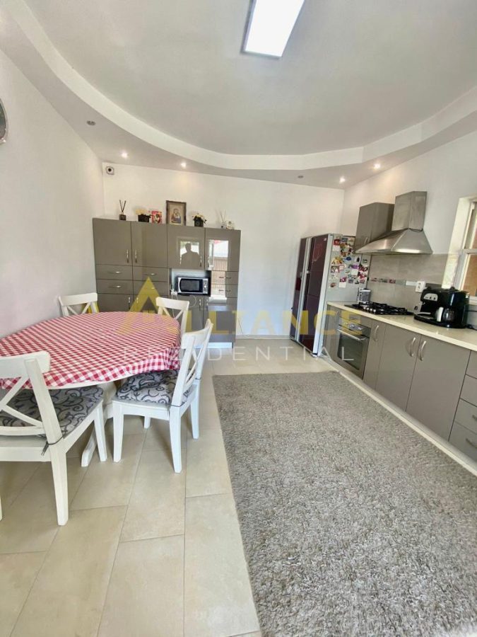 Vila Aparatorii Patriei - foto 11