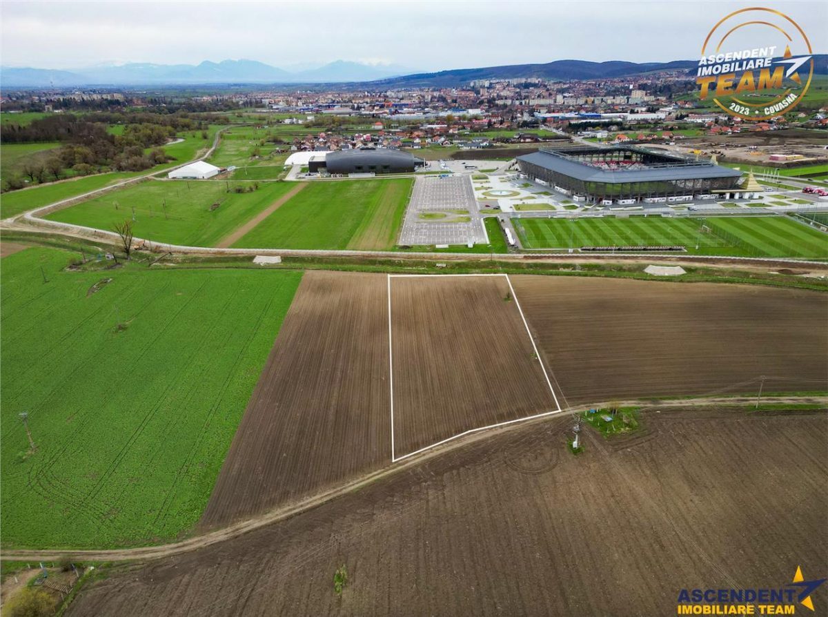 FILM! Teren intravilan cu potential ridicat - zona Sepsi Arena, Arcus, Covasna - 